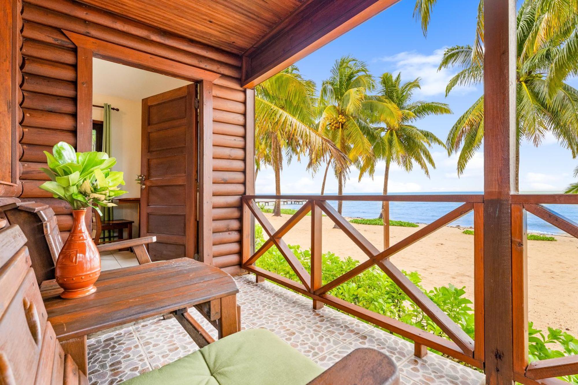 Coconut Row Boutique Hotel Hopkins Exterior foto