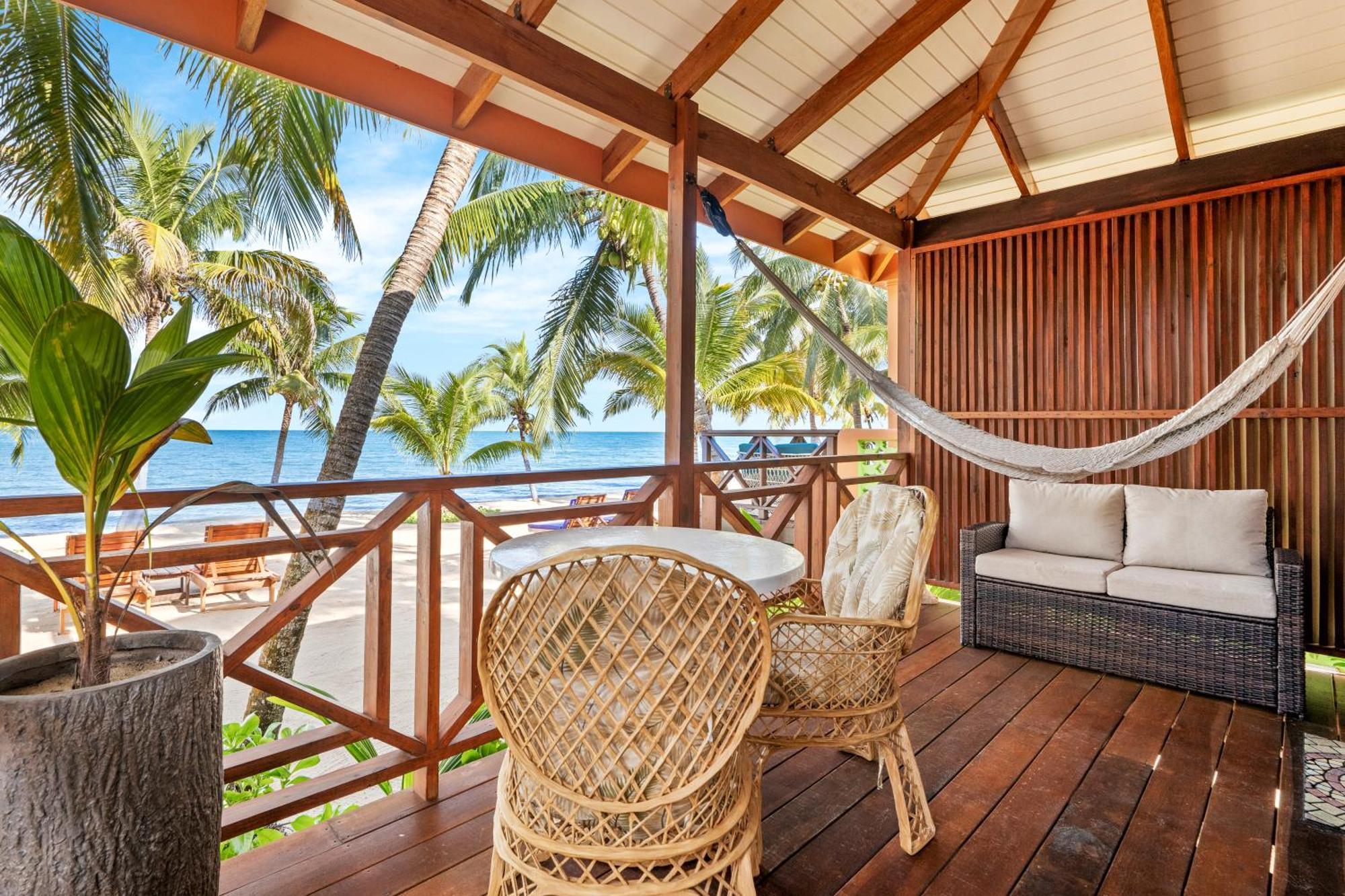 Coconut Row Boutique Hotel Hopkins Exterior foto